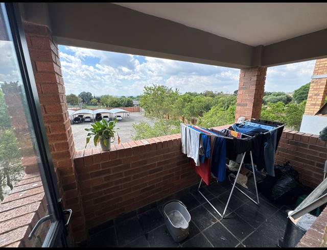 2 BEDROOM APARTMENT FOR SALE IN HEUWELOORD